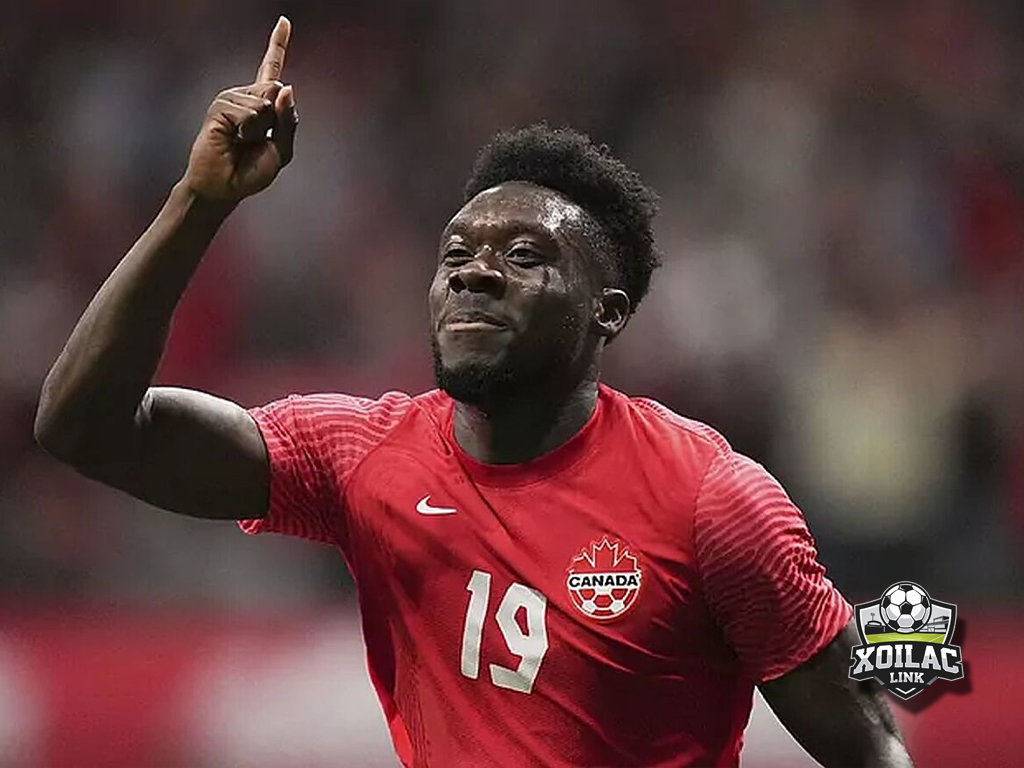 alphonso-davies-la-hau-ve-canh-trai-hang-dau