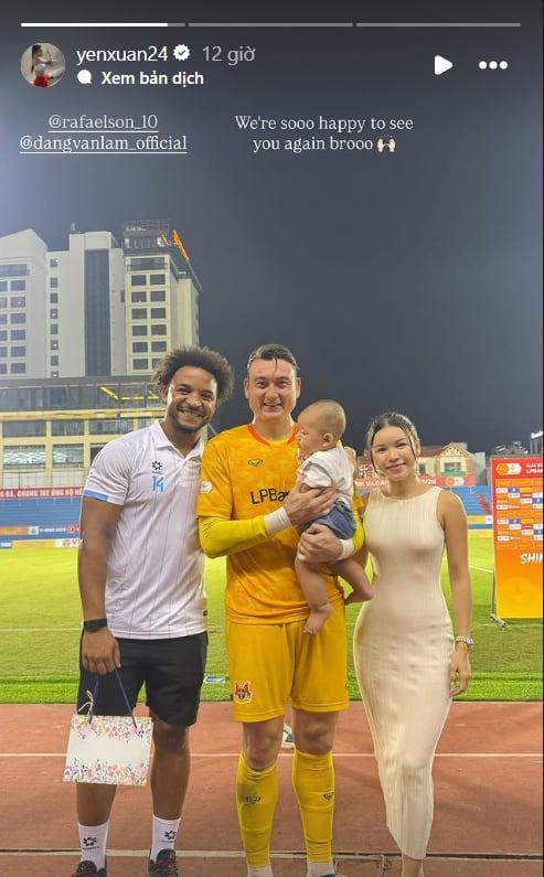 Gia đình Văn Lâm đăng ảnh chụp cùng Xuân Son