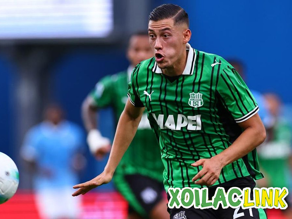 jay-idzes-dang-thi-dau-cho-serie-a