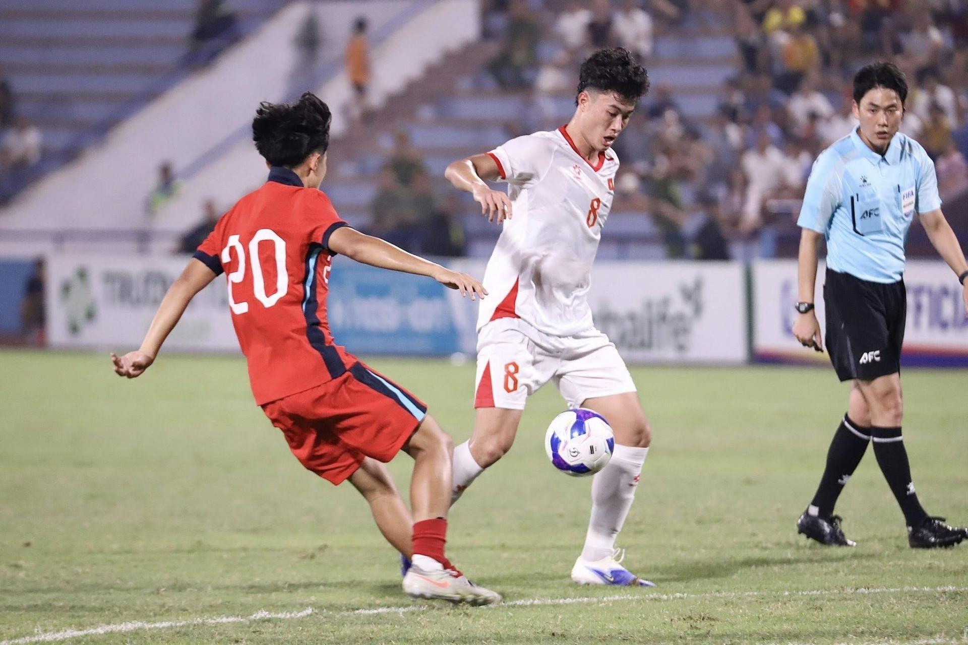 Văn Trường (số 8) là nhân tố tối quan trọng trong những chiến dịch của ĐT U23 Việt Nam