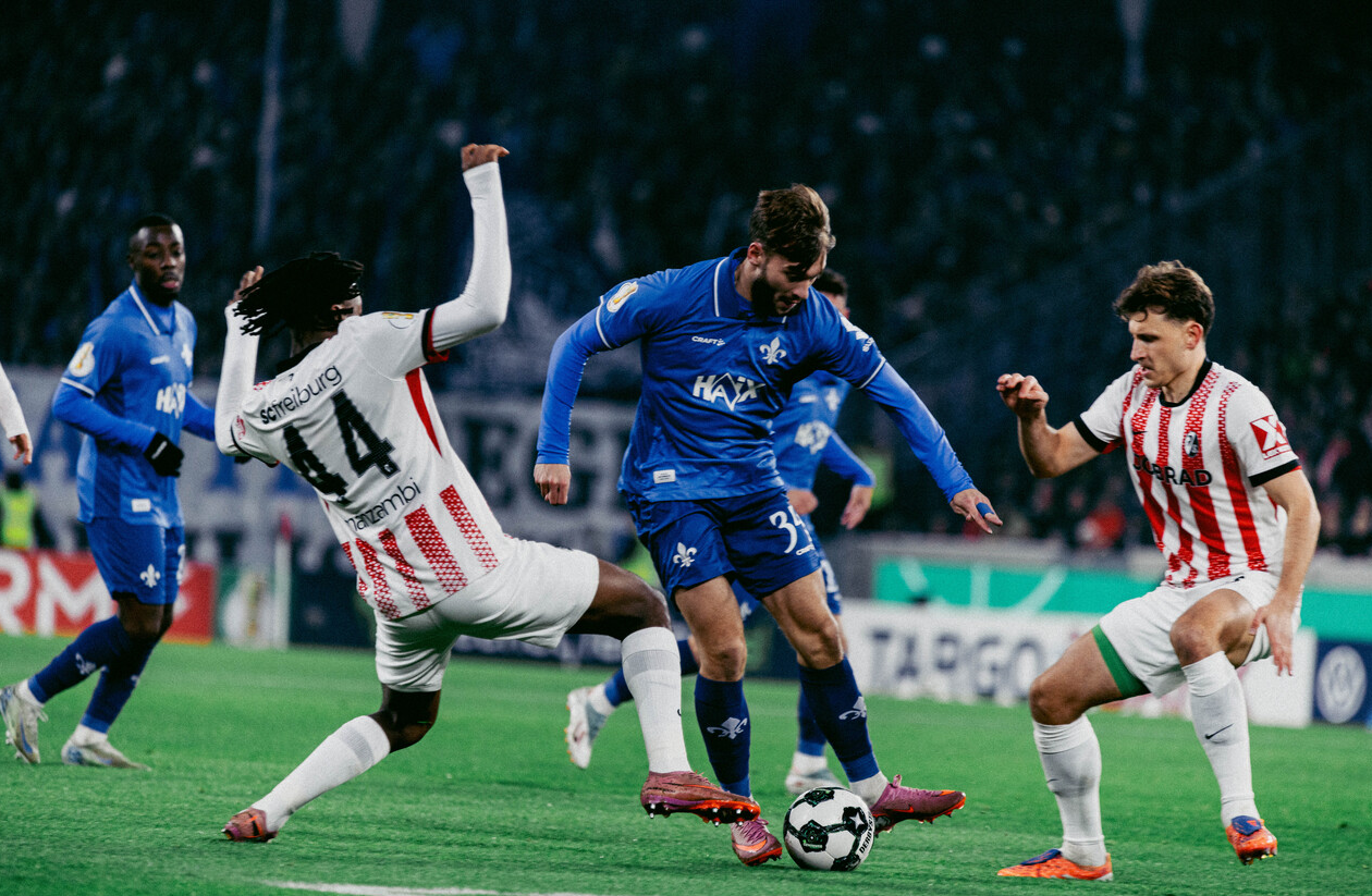 SC Freiburg vs Darmstadt 98 (00:00 – 04/12) | Xem lại trận đấu